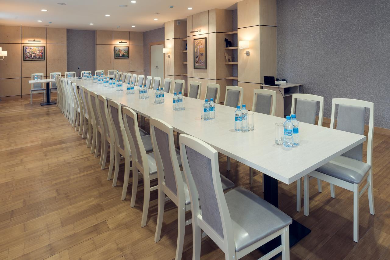 Aykun Hotel By Ag Hotels Group アスターナ エクステリア 写真