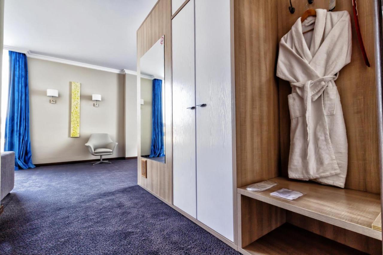 Aykun Hotel By Ag Hotels Group アスターナ エクステリア 写真