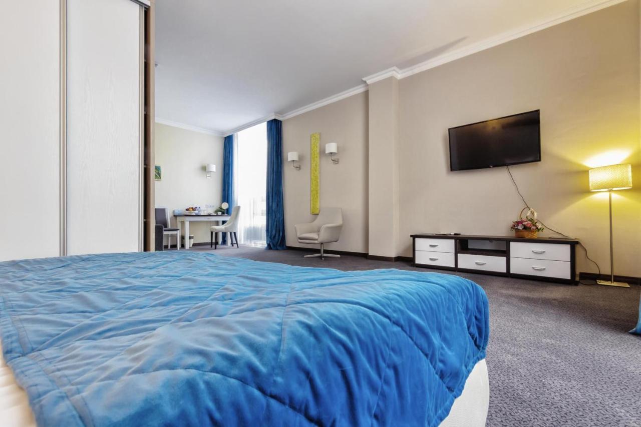 Aykun Hotel By Ag Hotels Group アスターナ エクステリア 写真